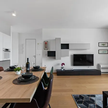 Zara Apartment